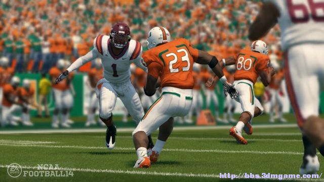 《美国大学橄榄球14》 英文ISO美锁区版XBOX360版 游戏截图 3